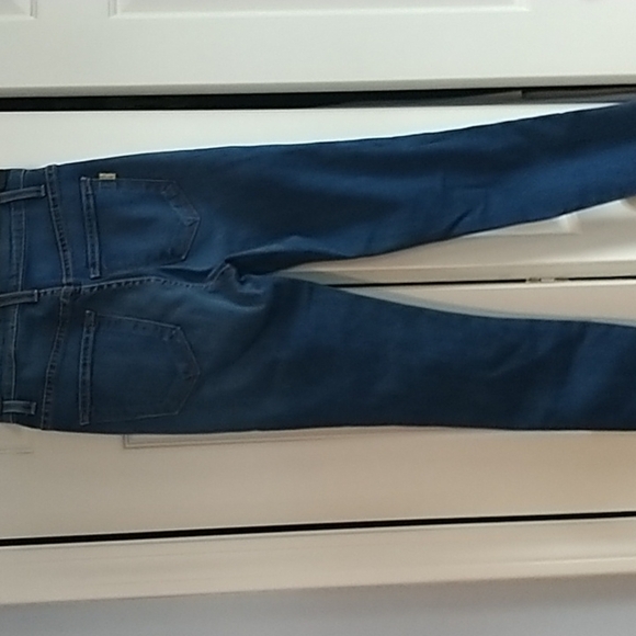 VIBRANT m.i.u., Destroyed Denim Jeans with Raw Hem 3(W25) - Picture 10 of 15